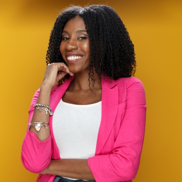 Meet your Posher, Kyra - Picture 1 of 1